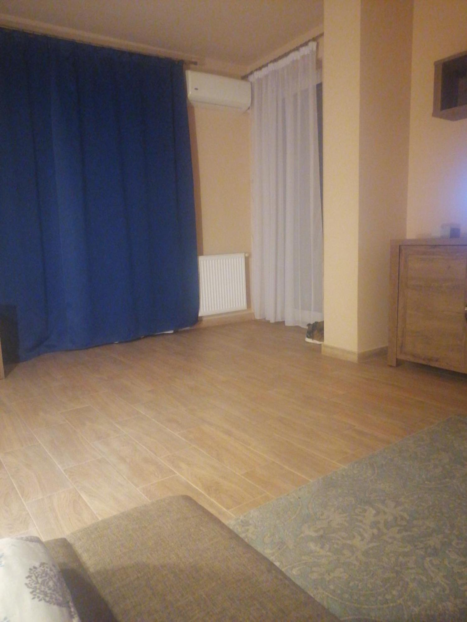 Central Apartment In Mihai Viteazu Square Cluj-Napoca Bilik gambar